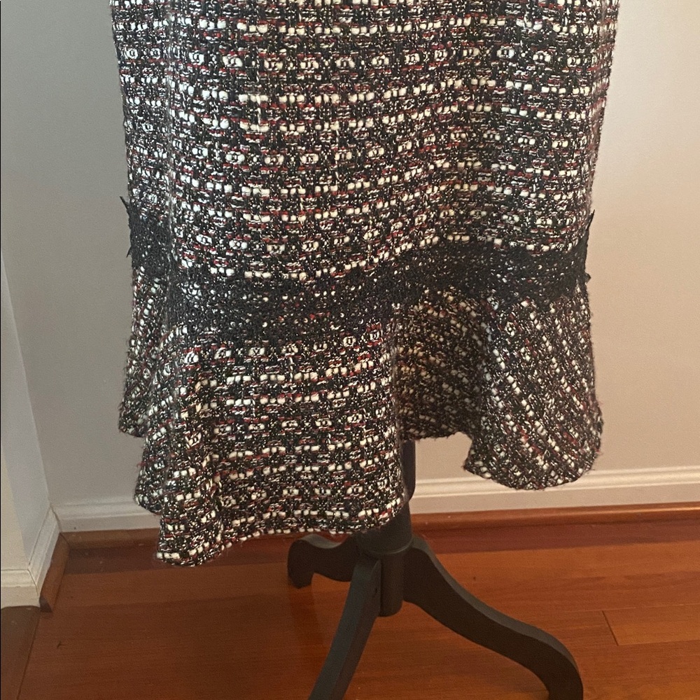 Karl Lagerfeld size 8 sleeveless tweed dress trumpet bottom - Picture 3 of 10